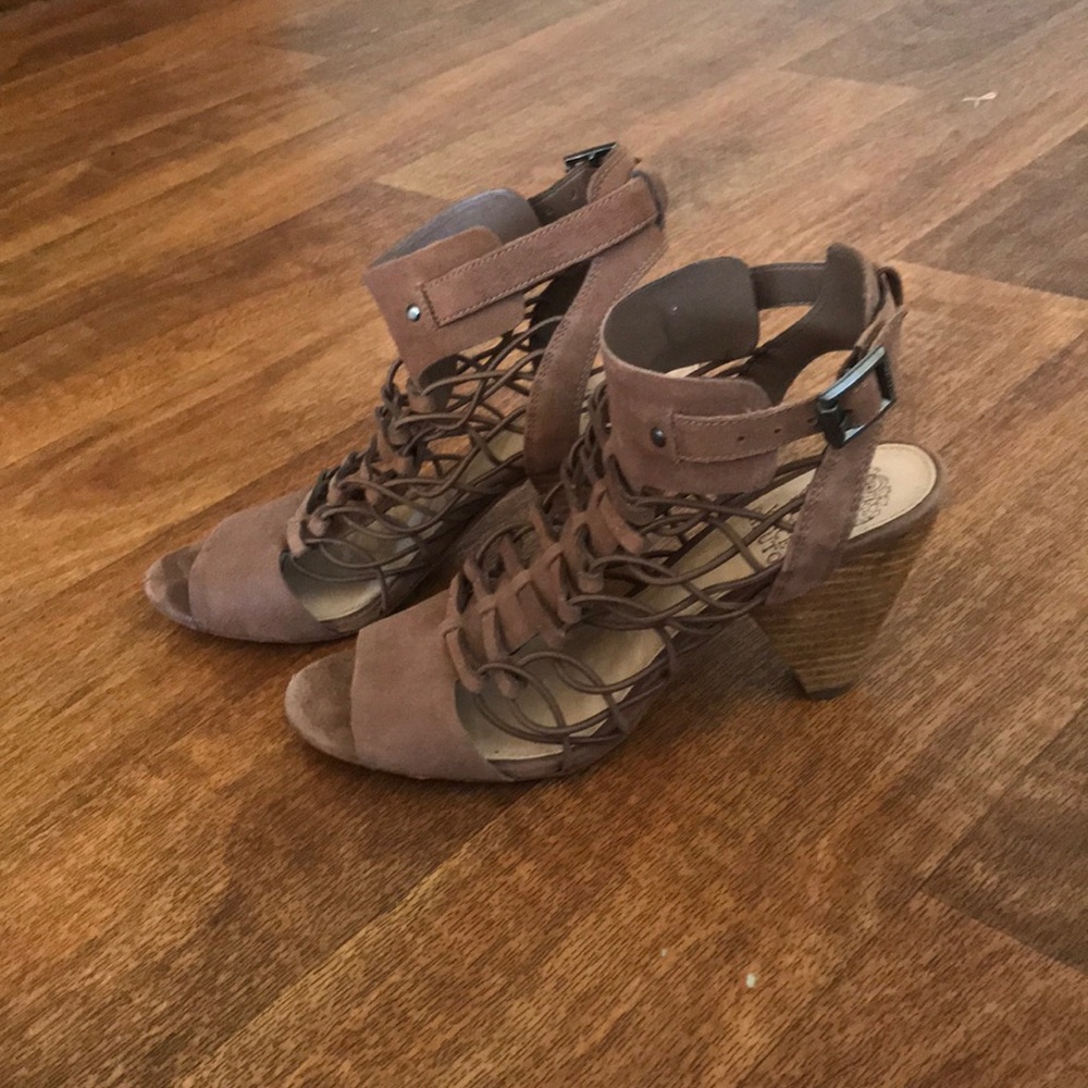 Vince Camuto strappy sandal heels size 8